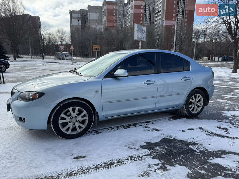 Седан Mazda 3 2007 в Днепре