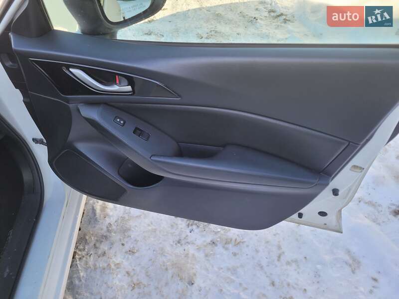 Седан Mazda 3 2015 в Києві