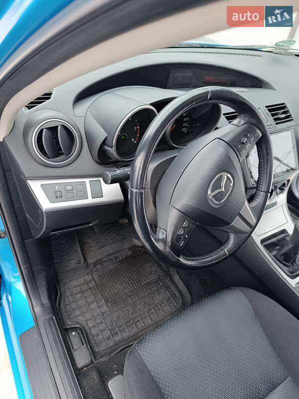 Хетчбек Mazda 3 2009 в Теофіполі