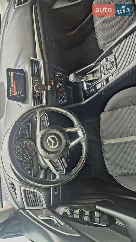 Седан Mazda 3 2017 в Киеве фото 23 Седан Mazda 3 2017 в Киеве