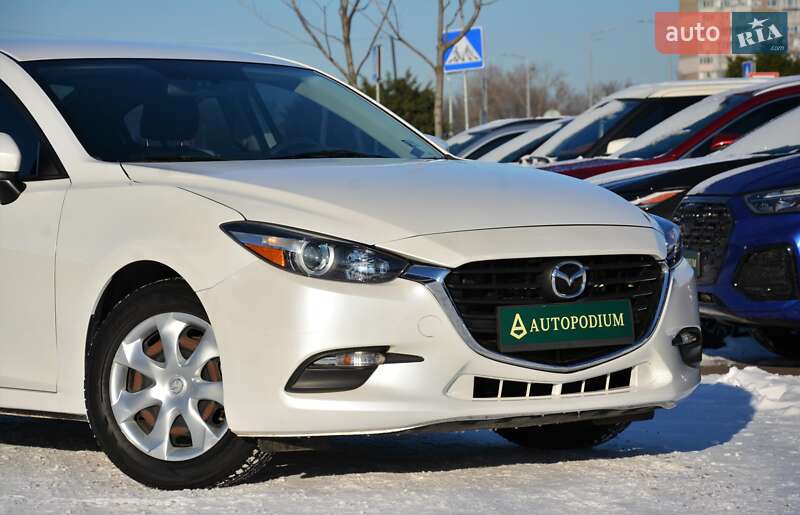 Седан Mazda 3 2017 в Києві фото 3 Седан Mazda 3 2017 в Києві