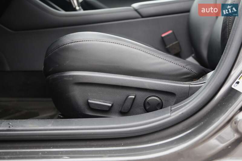 Седан Mazda 3 2021 в Киеве