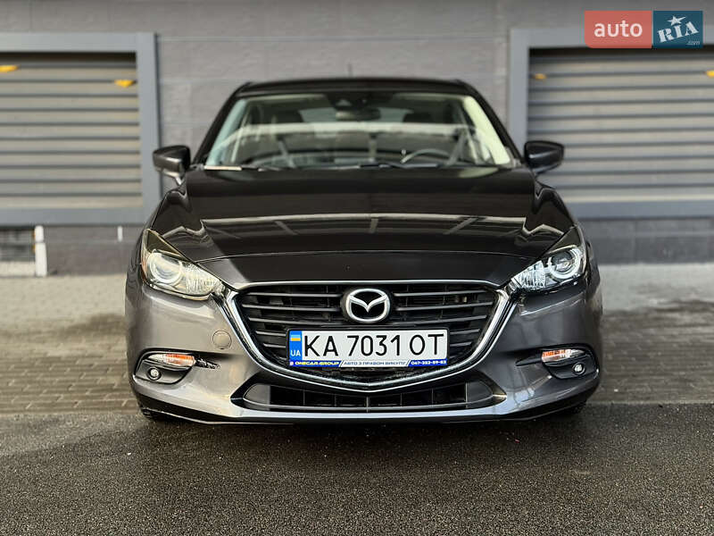 Хэтчбек Mazda 3 2018 в Киеве