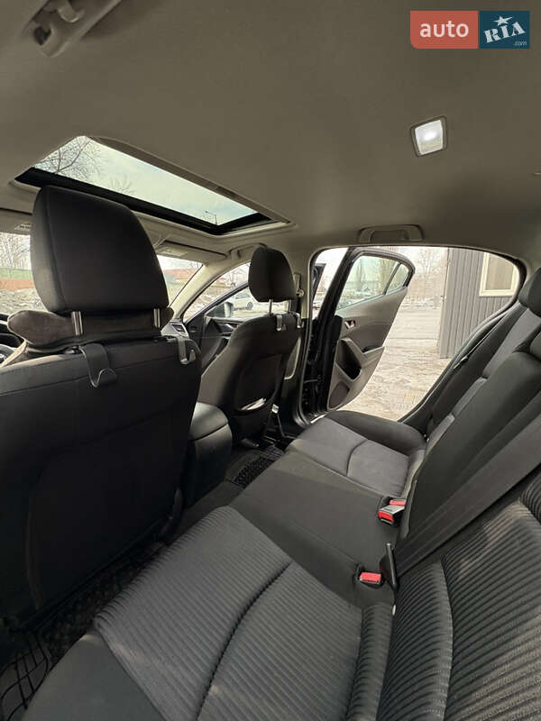 Седан Mazda 3 2016 в Киеве фото 19 Седан Mazda 3 2016 в Киеве