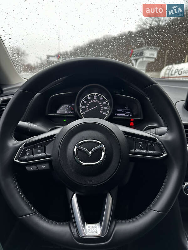 Седан Mazda 3 2017 в Киеве фото 18 Седан Mazda 3 2017 в Киеве