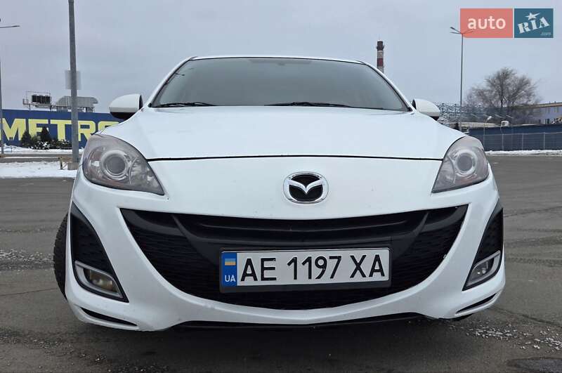 Седан Mazda 3 2010 в Дніпрі