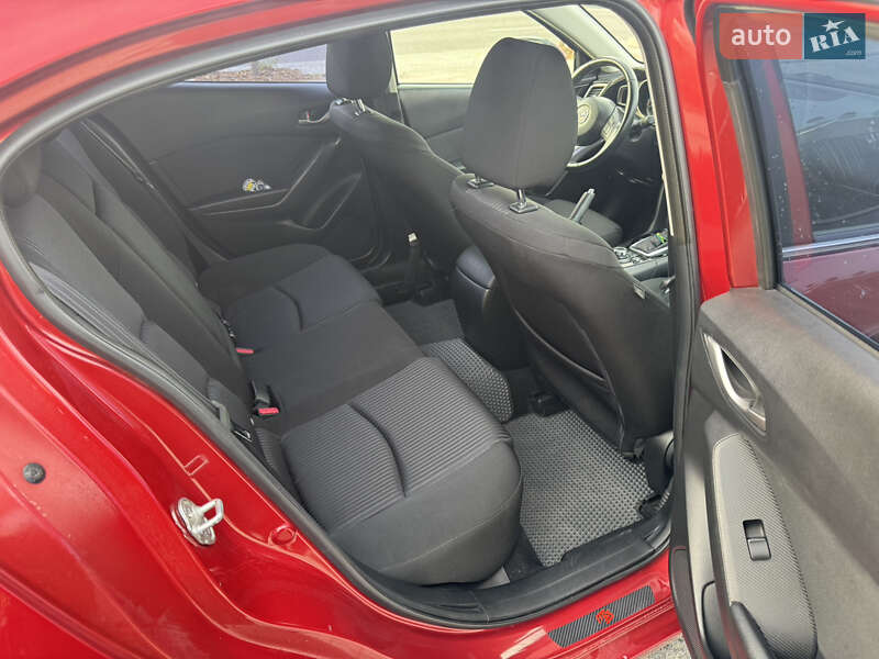 Седан Mazda 3 2014 в Киеве