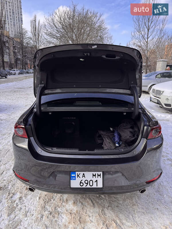 Седан Mazda 3 2019 в Києві