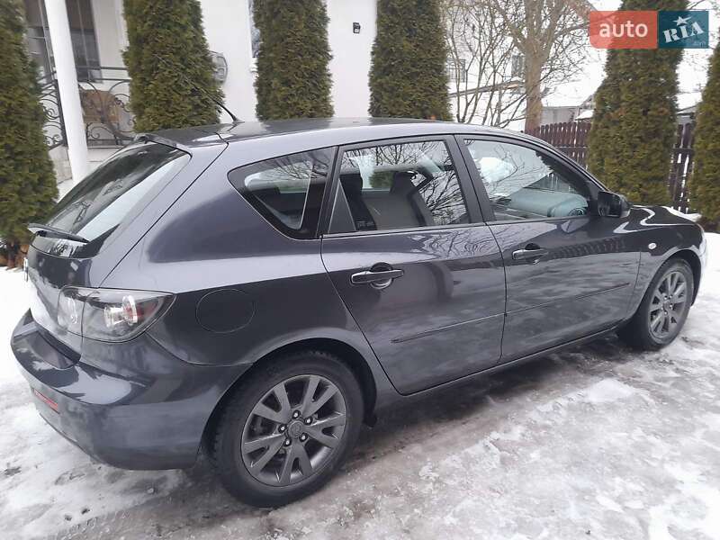 Хетчбек Mazda 3 2006 в Івано-Франківську