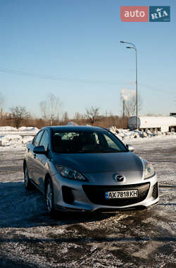 Седан Mazda 3 2013 в Киеве
