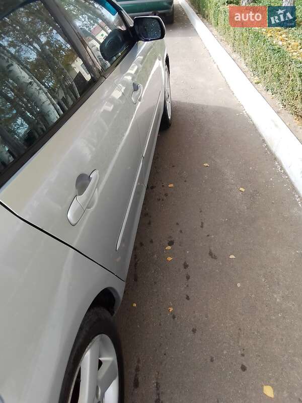 Седан Mazda 3 2005 в Біляївці