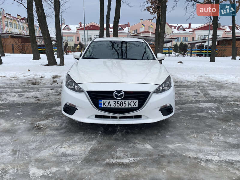 Mazda 3 2015