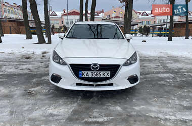 MAZDA 3 2015