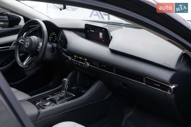 Седан Mazda 3 2020 в Киеве