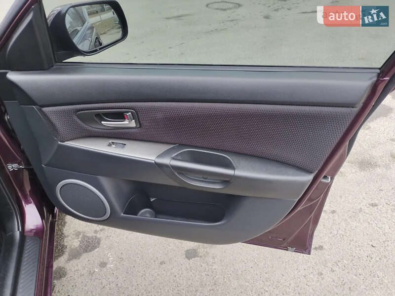 Седан Mazda 3 2008 в Харькове