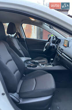 Седан Mazda 3 2014 в Одесі