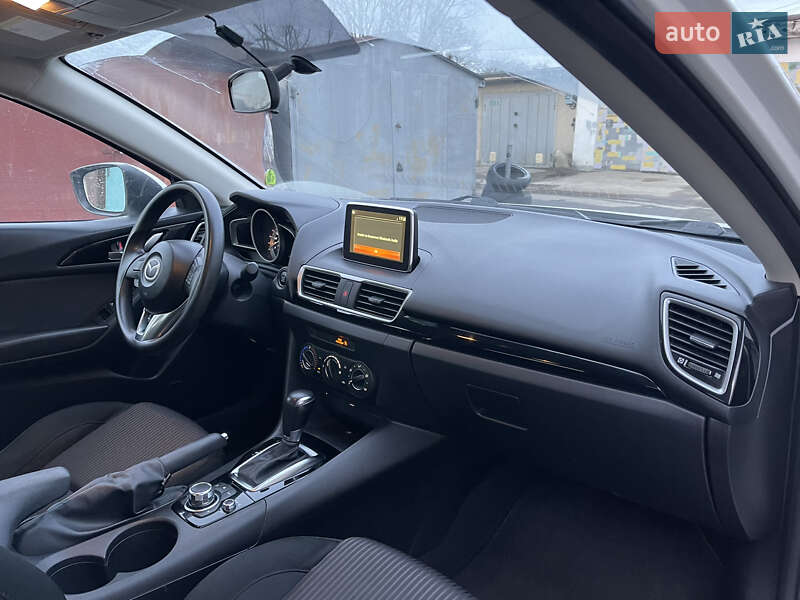 Седан Mazda 3 2014 в Одесі