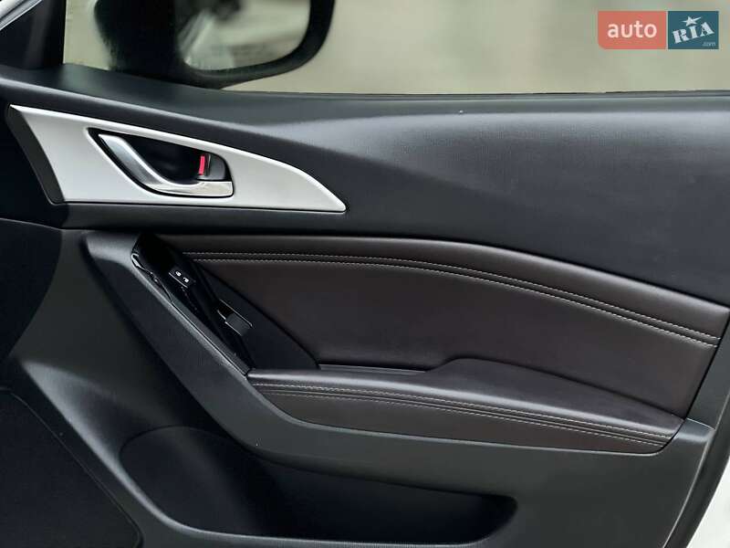 Седан Mazda 3 2017 в Києві фото 38 Седан Mazda 3 2017 в Києві