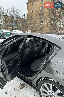 Седан Mazda 3 2020 в Киеве