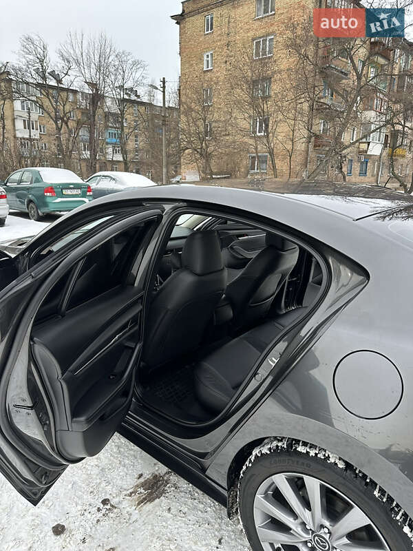 Седан Mazda 3 2020 в Киеве