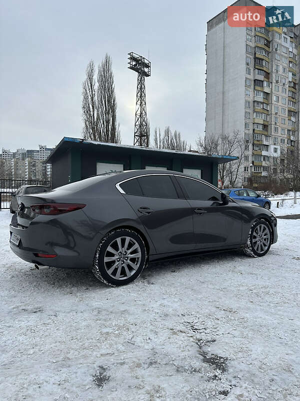 Седан Mazda 3 2020 в Киеве