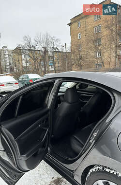 Седан Mazda 3 2020 в Киеве
