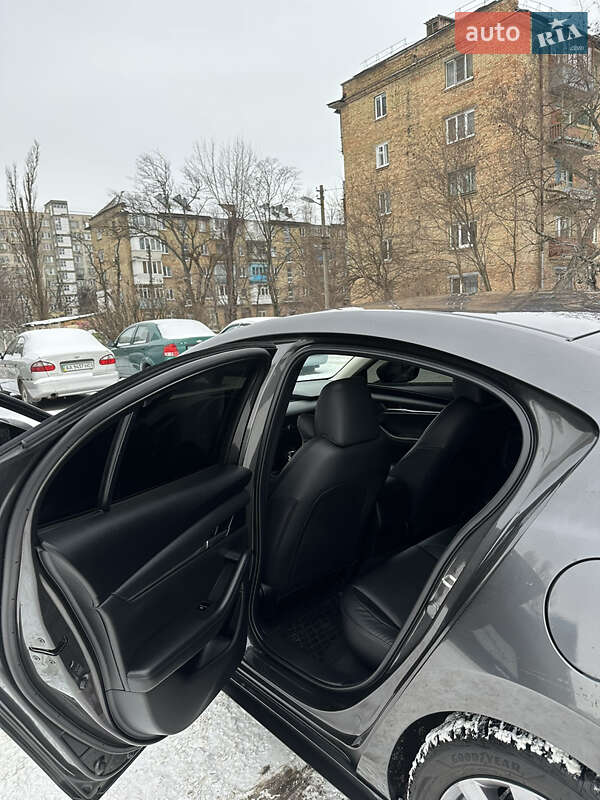 Седан Mazda 3 2020 в Киеве