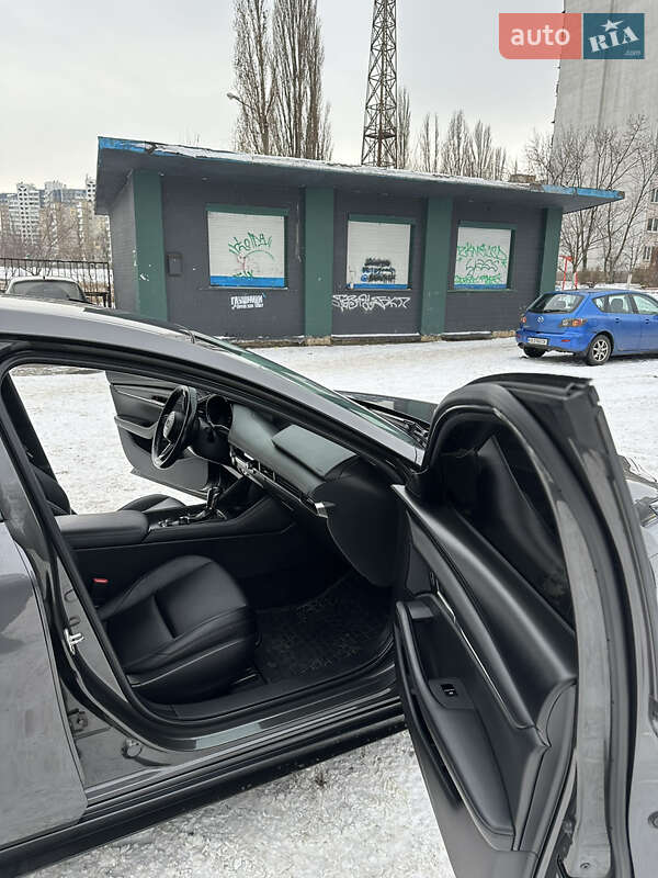 Седан Mazda 3 2020 в Киеве