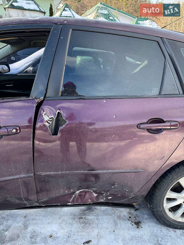 Хэтчбек Mazda 3 2006 в Обухове