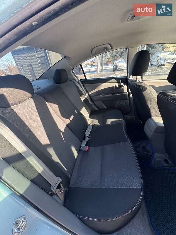 Седан Mazda 3 2008 в Березане