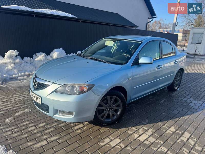 Седан Mazda 3 2008 в Березане