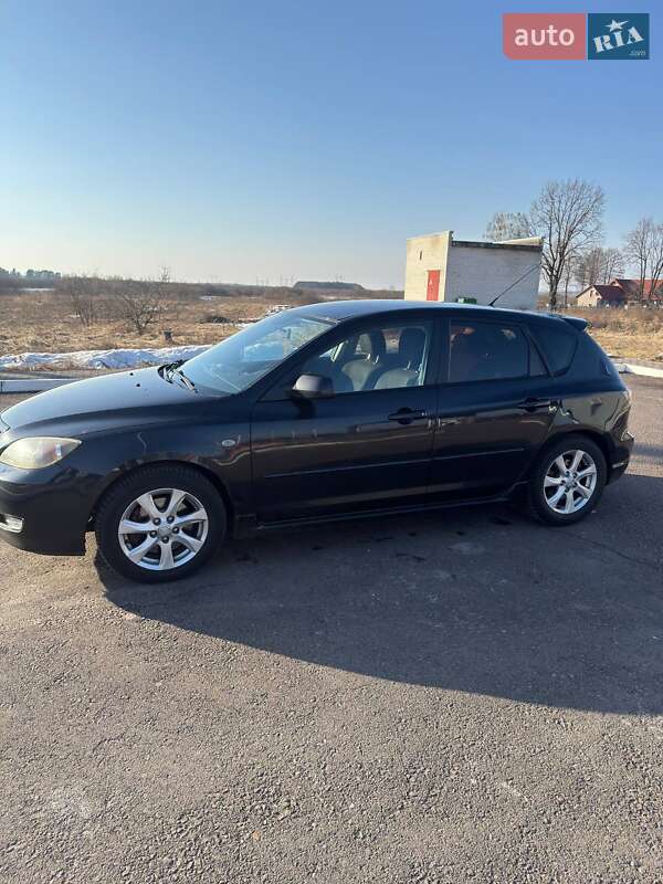 Хэтчбек Mazda 3 2007 в Сарнах