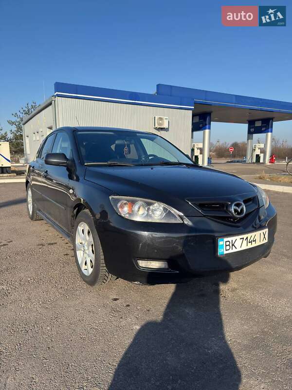 Хэтчбек Mazda 3 2007 в Сарнах