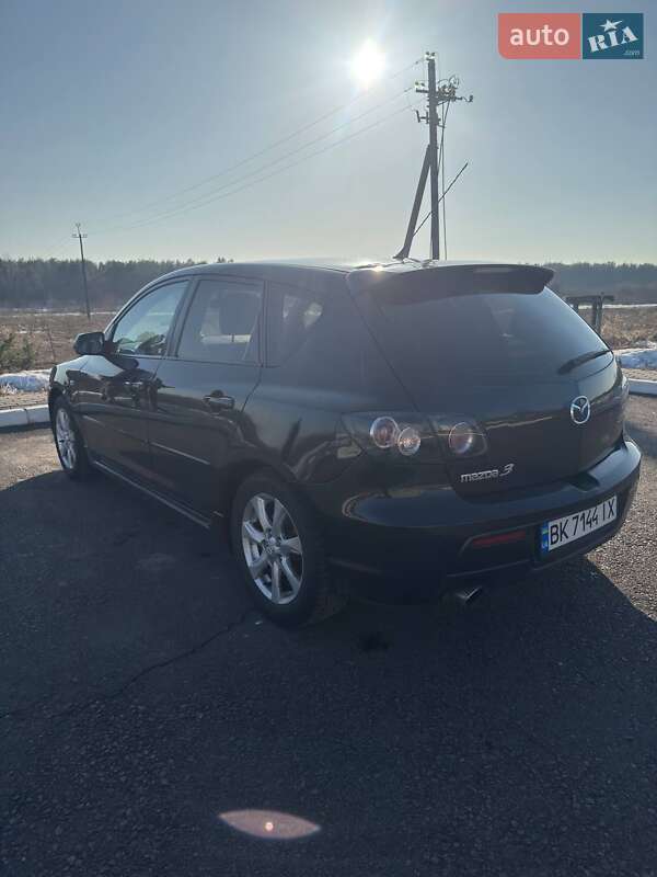 Хэтчбек Mazda 3 2007 в Сарнах