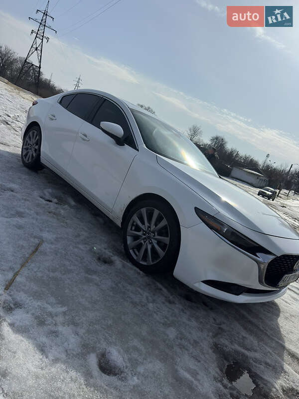 Седан Mazda 3 2019 в Харькове