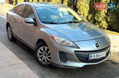 Седан Mazda 3 2013 в Киеве