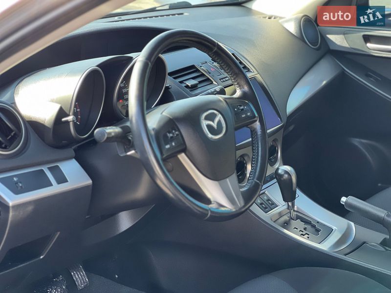 Хэтчбек Mazda 3 2011 в Львове