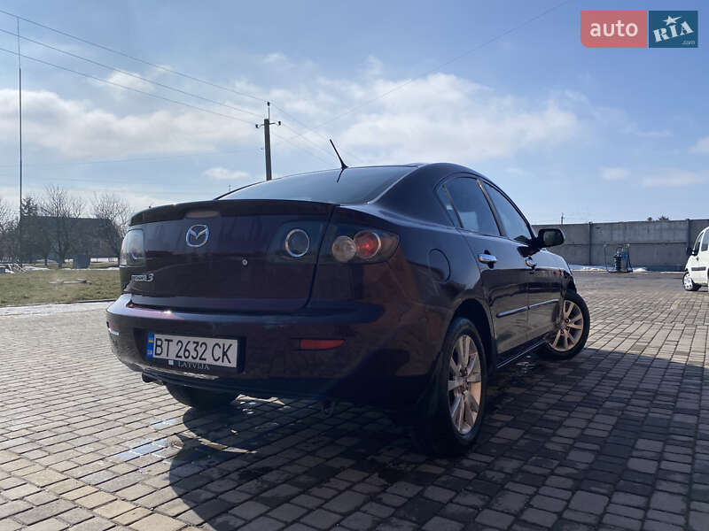 Седан Mazda 3 2006 в Теофіполі