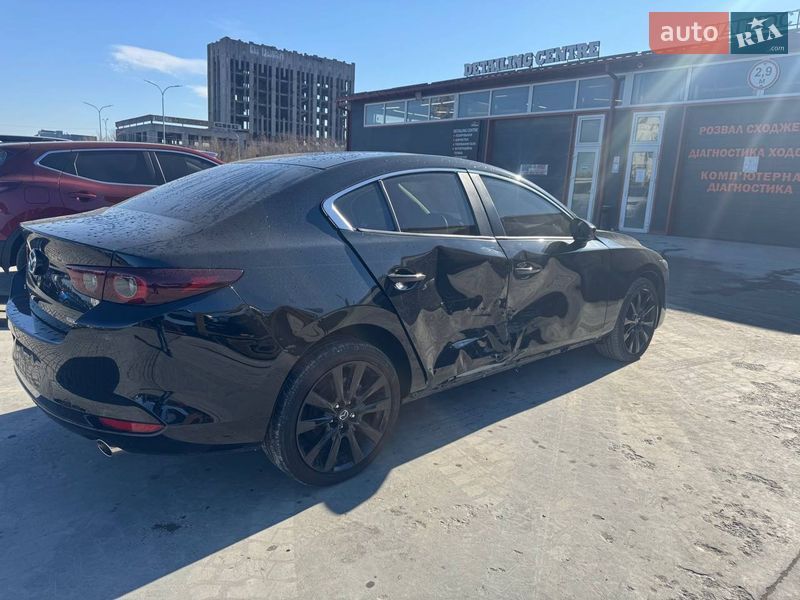 Седан Mazda 3 2024 в Львові