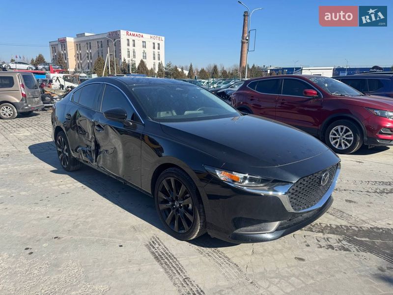Седан Mazda 3 2024 в Львове