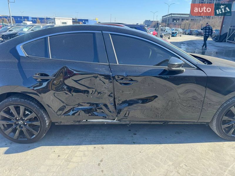 Седан Mazda 3 2024 в Львове