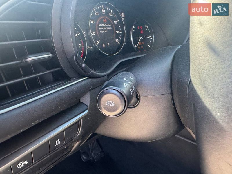 Седан Mazda 3 2024 в Львове