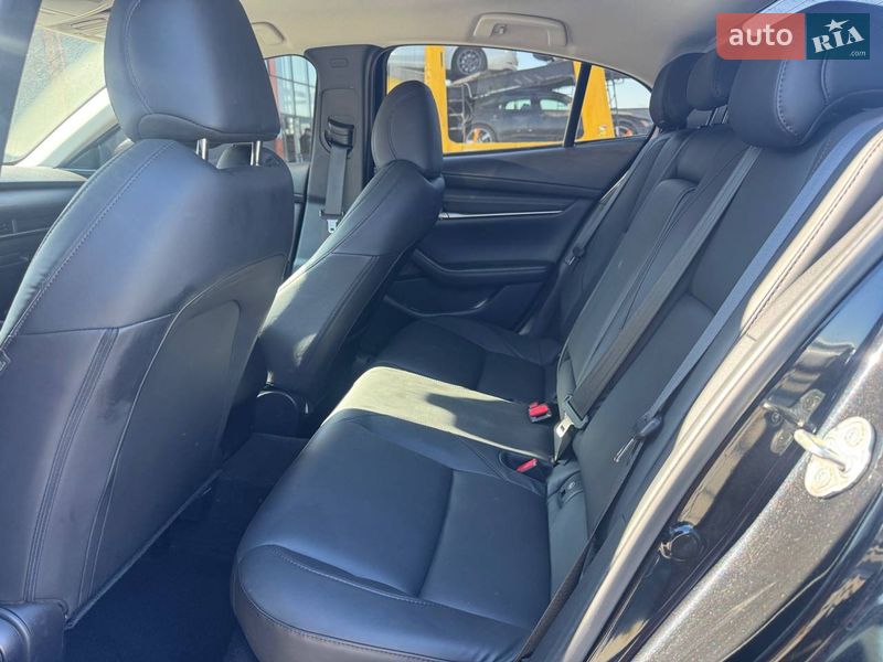 Седан Mazda 3 2024 в Львове