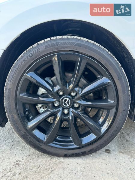 Хэтчбек Mazda 3 2024 в Киеве