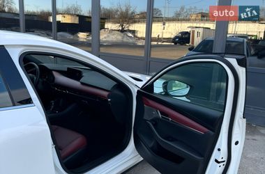 Хэтчбек Mazda 3 2024 в Киеве