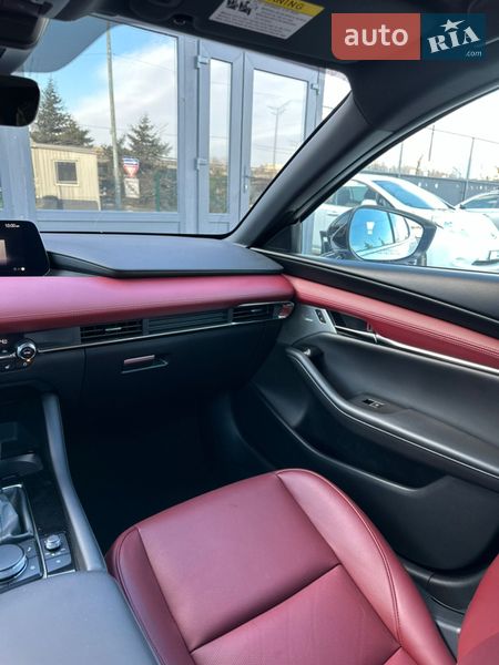 Хэтчбек Mazda 3 2024 в Киеве