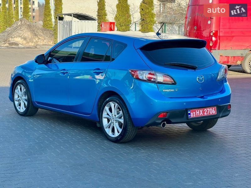 Хэтчбек Mazda 3 2010 в Житомире