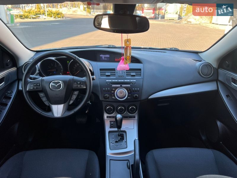 Хэтчбек Mazda 3 2010 в Житомире