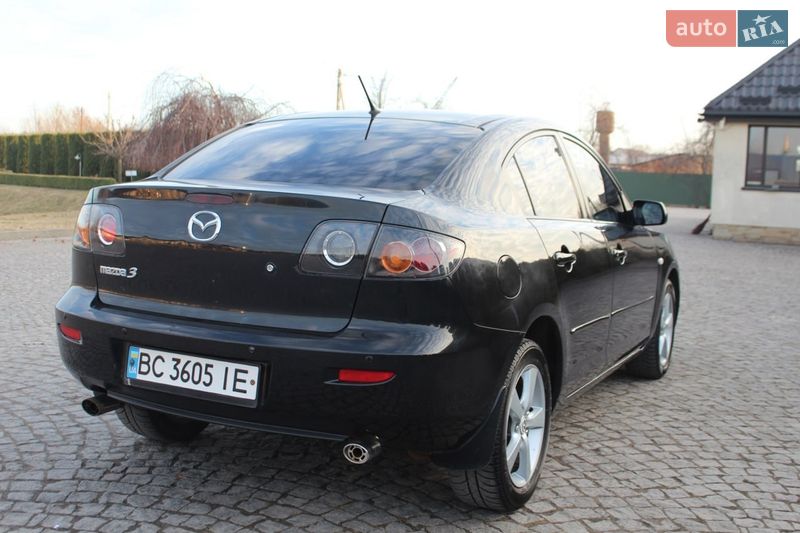 Седан Mazda 3 2006 в Жовкве