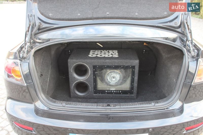 Седан Mazda 3 2006 в Жовкве